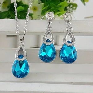 Sea Blue Teardrop Shape Crystal Earrings & Pendant Necklace Set Silver Plated